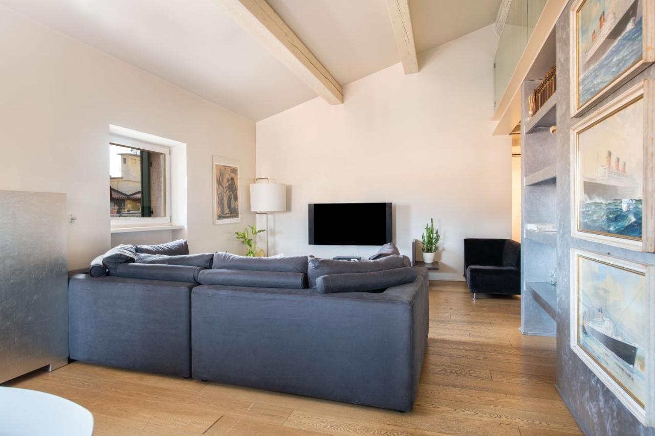 Apartment Stunning Floor Flat In The Heart Of *