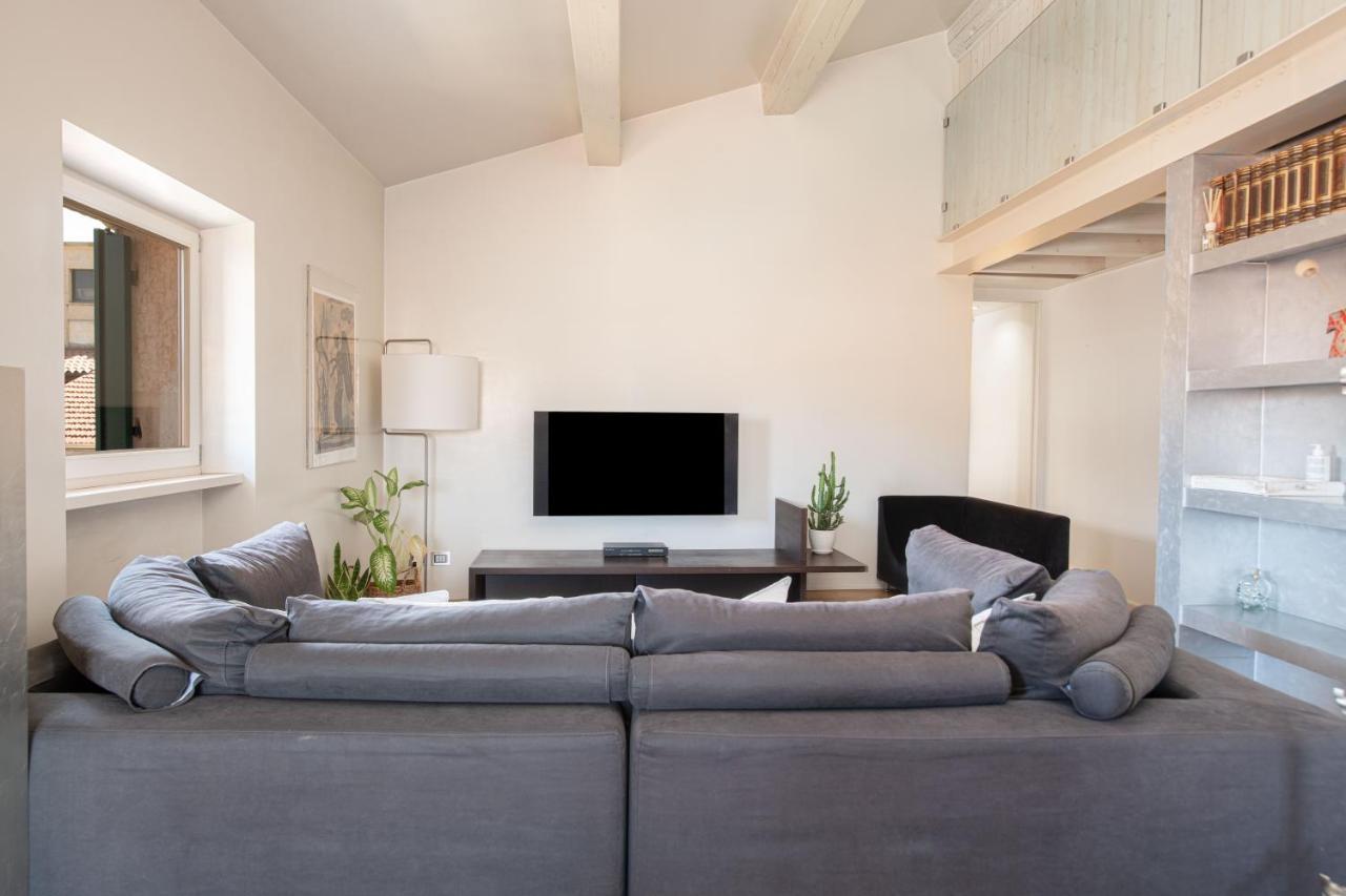 Stunning Floor Flat In The Heart Of Verona