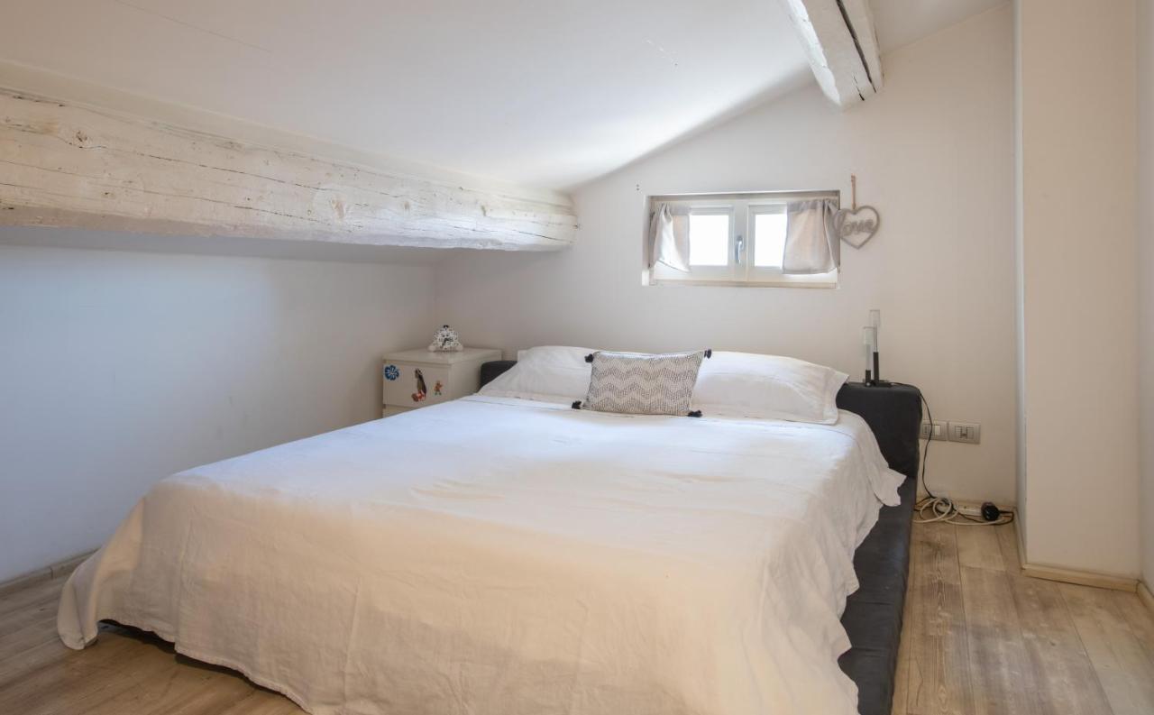 Stunning Floor Flat In The Heart Of *