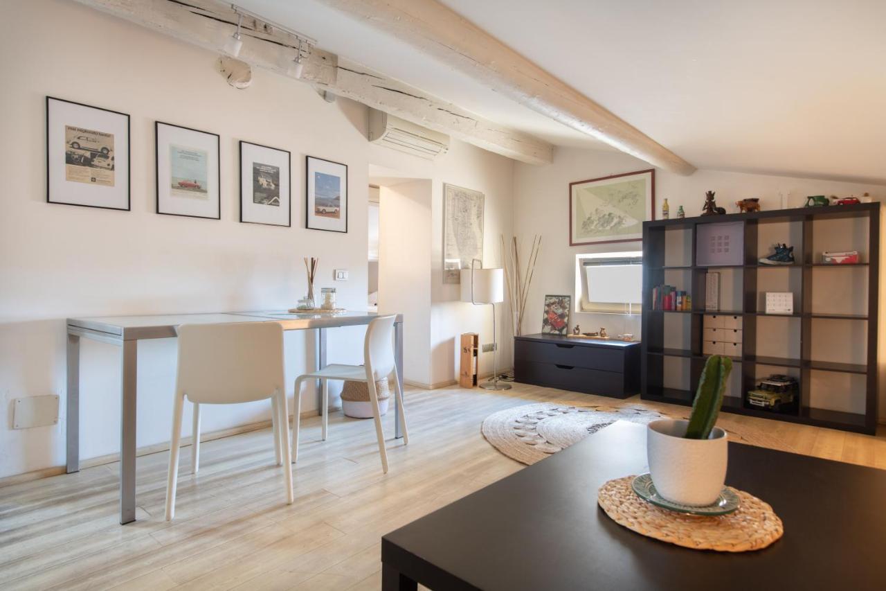 Stunning Floor Flat In The Heart Of