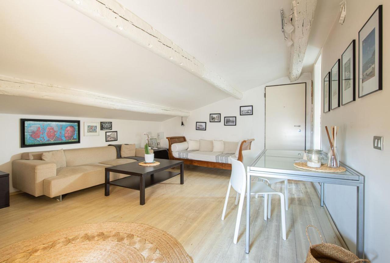 Apartment Stunning Floor Flat In The Heart Of *